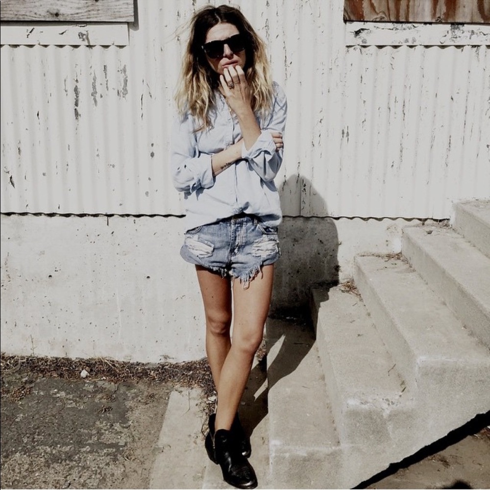 Soft Chambray Light Blue Button Up Shirt w/ Snaps